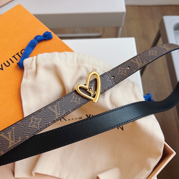 ルイヴィトンベルト着用イメージ